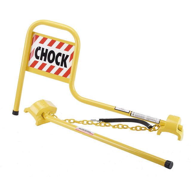 Double wheel chock with integrated flag for exposed rail railway safety applications