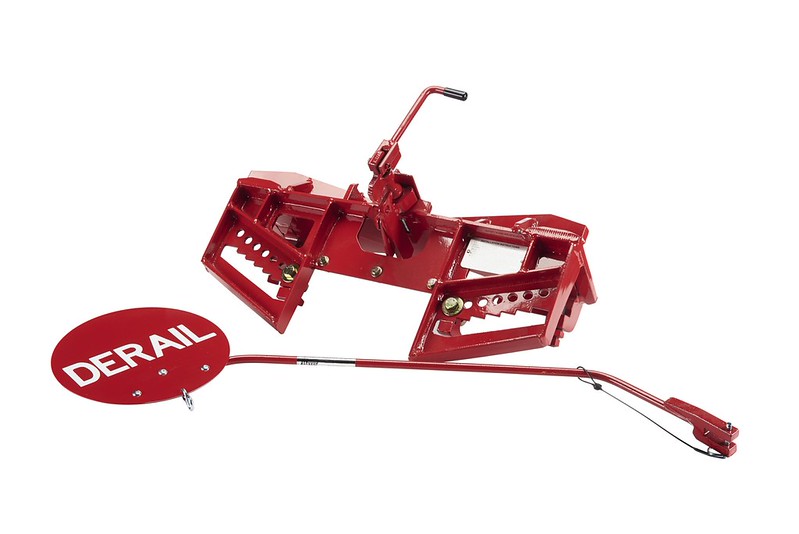 10mph portable bi-directional derail for railway track safety operations