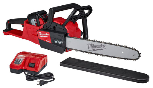 Kit de motosierra a batería Milwaukee M18 FUEL de 16 pulgadas con batería HD12.0 para la limpieza de vegetación en vías férreas y en el mantenimiento de zonas verdes
