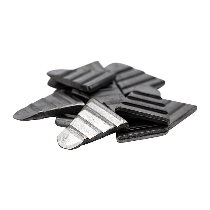 Cuñas con asa triangular para fijar las cabezas de los martillos de clavos y los martillos de forja en herramientas ferroviarias