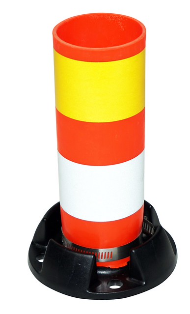 Fouling point marker for identifying fouling points on railway track